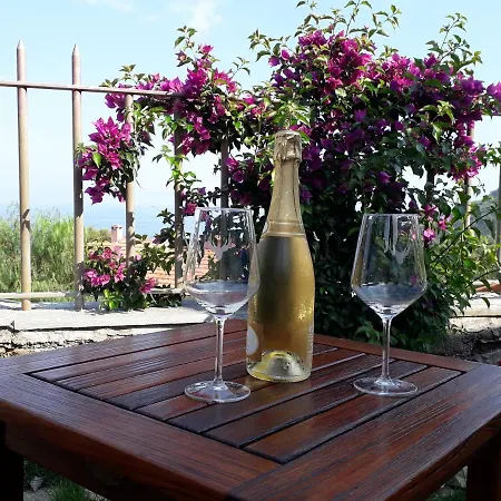 Il Porto Di Benny فندق مبيت وإفطار 3*